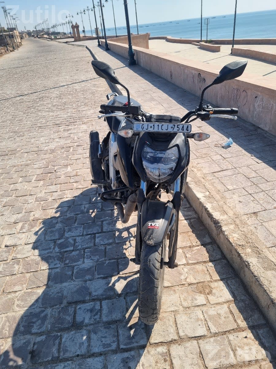 TVS Apache RTR 4V 2022, 19,000 km Run - બાઇક્સ - પોરબંદર - Image 1
