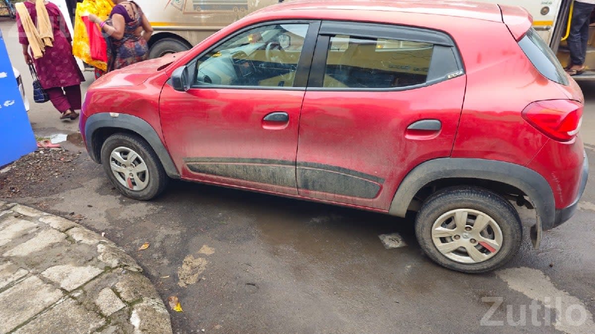 2019 Renault Kwid Fiery Red Petrol Car - કાર - રાજકોટ શહેર - Image 2