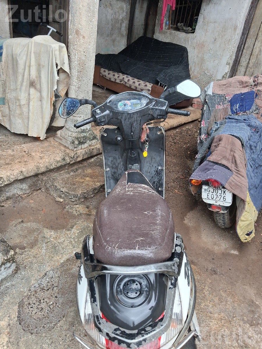 Hero Duet Scooter, Single Owner - Bikes - Jamjodhpur - Image 2