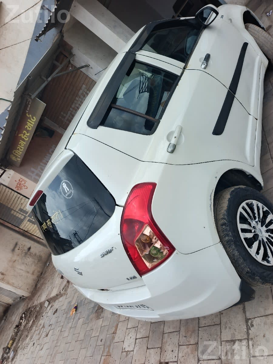 Maruti Suzuki Swift 2011 Diesel Hatchback - કાર - પોરબંદર - Image 3