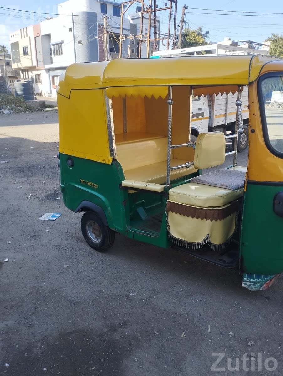 2018 Piaggio CNG Auto Rickshaw - Auto Rickshaws - Visavadar - Image 1