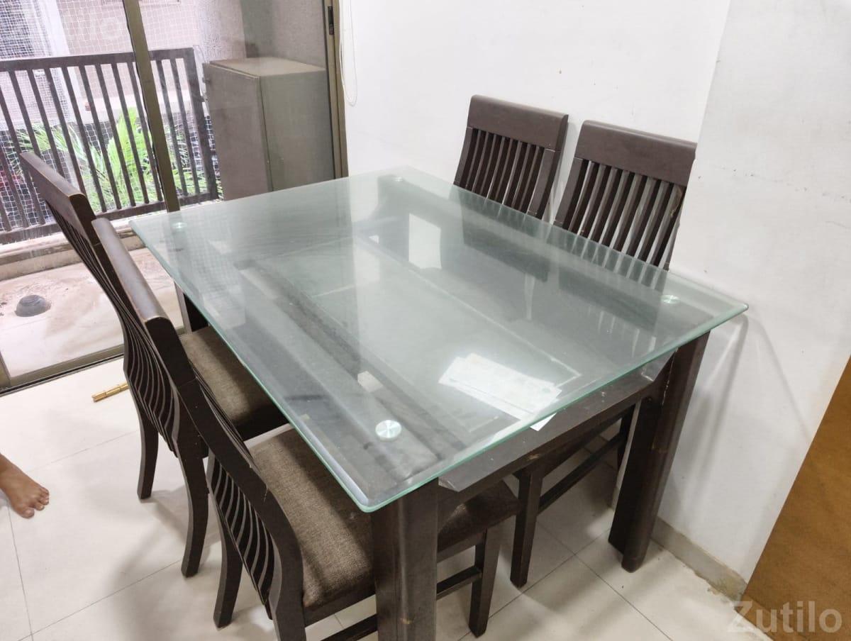 Dining table - ડાઇનિંગ ટેબલ - અમદાવાદ શહેર - Image 1