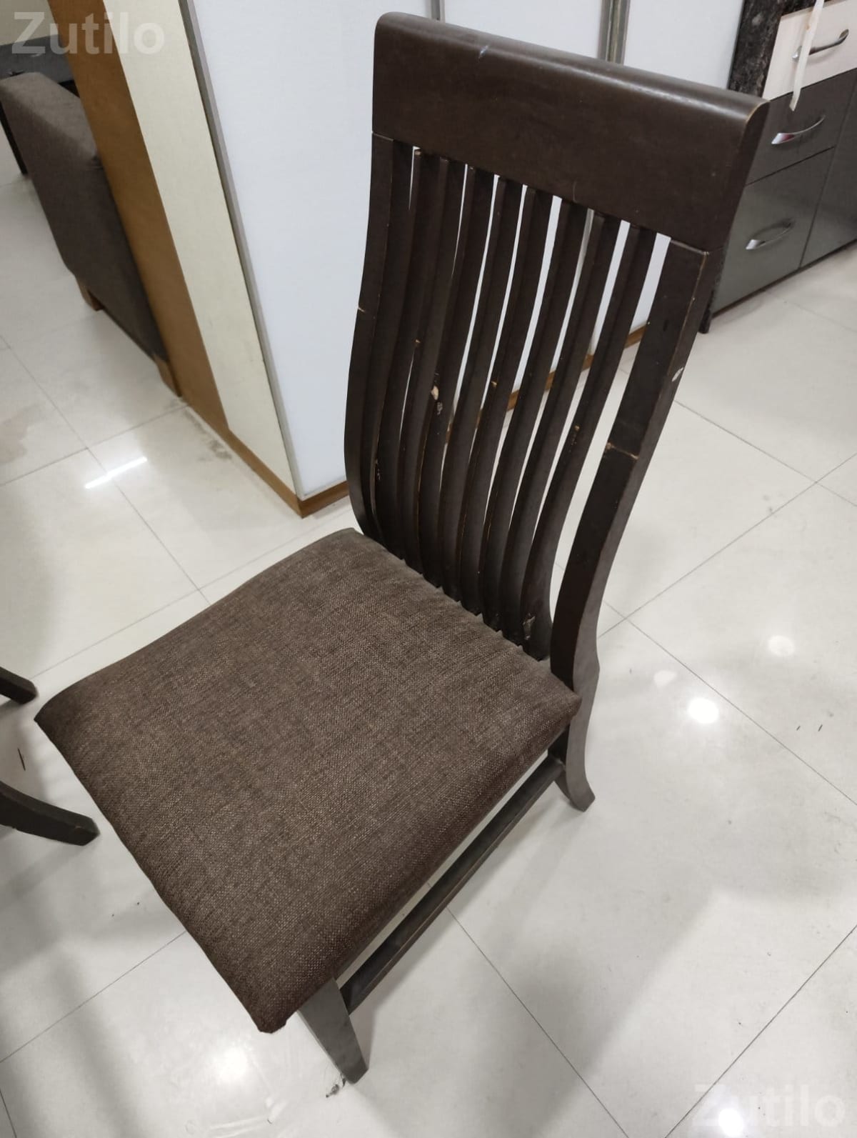 Dining table - ડાઇનિંગ ટેબલ - અમદાવાદ શહેર - Image 2