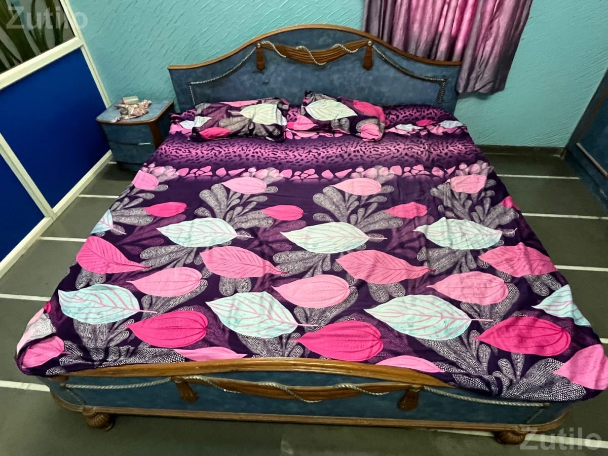 King size bed - પાંખા અને ગાદી - અમદાવાદ શહેર - Image 1