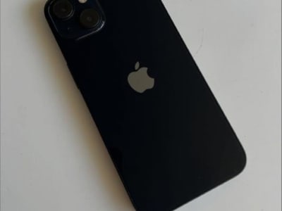 iPhone 13 iPhone 13