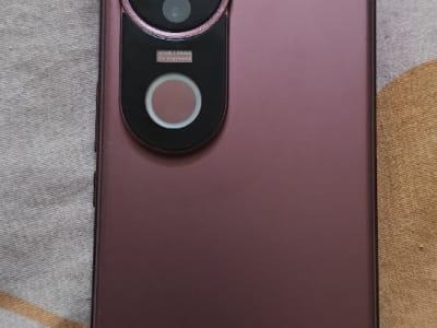 VIVO V50 (8-256) VIVO V50 (8-256)