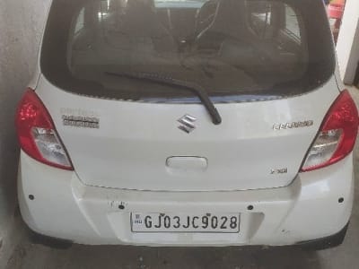 ગાડી વેચવાની છે ગાડી વેચવાની છે