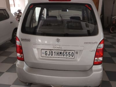 ગાડી વેચવા ની છે ગાડી વેચવા ની છે