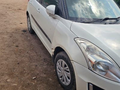ગાડી વેચવાની છે ગાડી વેચવાની છે