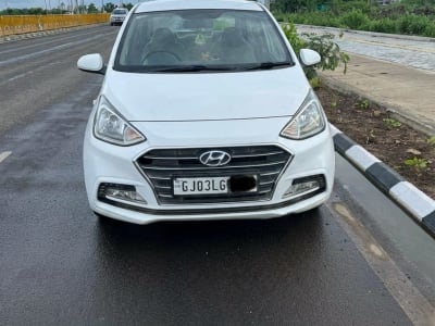 Hyundai Xcent White Sedan – Well Maintained Hyundai Xcent White Sedan – Well Maintained