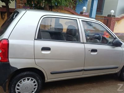 Maruti Alto Silver Hatchback – Reliable City Car Maruti Alto Silver Hatchback – Reliable City Car