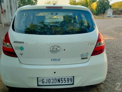 Hyundai i20 Magna Petrol CNG Hybrid White Hyundai i20 Magna Petrol CNG Hybrid White
