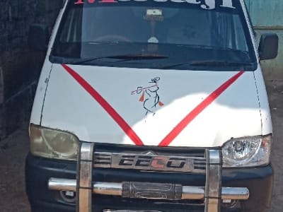 Maruti Eeco Van with Front Guard Maruti Eeco Van with Front Guard