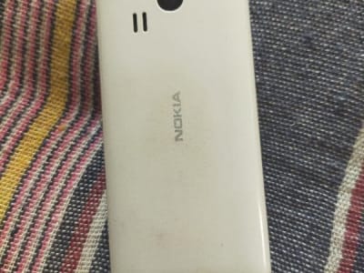 Nokia 222 White Feature Phone Nokia 222 White Feature Phone