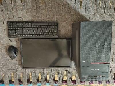 Desktop Computer Set with Monitor Desktop Computer Set with Monitor