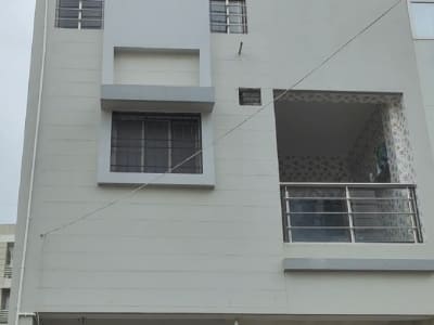 Triplex House for Sale with Solar Setup Triplex House for Sale with Solar Setup