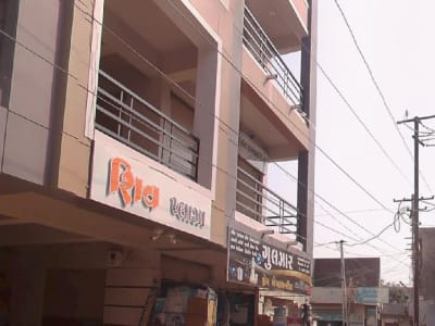 Shop Space for Rent in Main Market Shop Space for Rent in Main Market