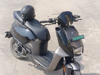 Hero Vida V1 Plus Electric Scooter Grey Hero Vida V1 Plus Electric Scooter Grey