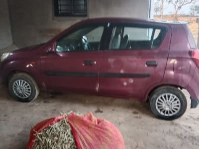 2013 Maroon Small Car with New Tyres 2013 Maroon Small Car with New Tyres