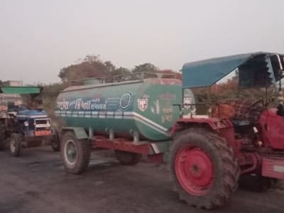 Water Tanker Tractor on Rent Water Tanker Tractor on Rent