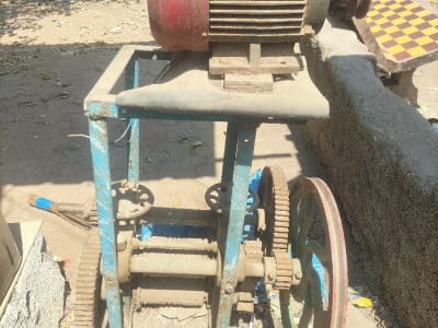 Used Electric Ice Crushing Machine Set Used Electric Ice Crushing Machine Set