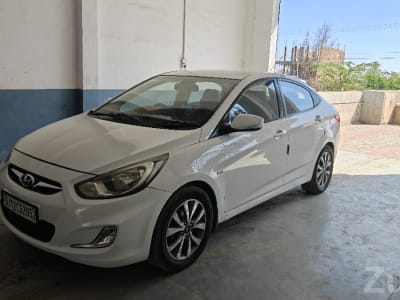 Hyundai Verna 1.6 SX AT 2015 Hyundai Verna 1.6 SX AT 2015