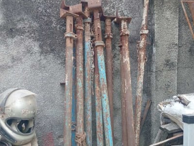 Heavy Iron Construction Jack Props Set of 10 Heavy Iron Construction Jack Props Set of 10