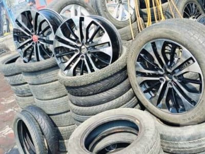 Alloy Wheels and Tyres for Innova Brezza i20 Alloy Wheels and Tyres for Innova Brezza i20