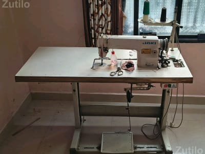 JACK Industrial Sewing Machine with Table JACK Industrial Sewing Machine with Table