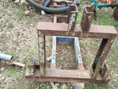 Iron Platform Frame for Pond Setup Iron Platform Frame for Pond Setup