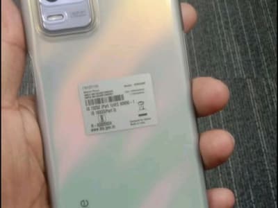 Realme Smartphone Silver Color Realme Smartphone Silver Color