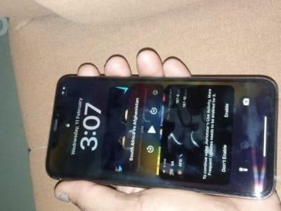 Apple iPhone XS with 95% Battery Health Apple iPhone XS with 95% Battery Health