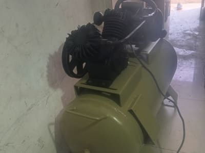 Air Compressor with 400 Tank Capacity Air Compressor with 400 Tank Capacity