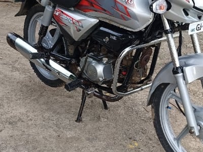 Hero HF Deluxe 2017 Bike Hero HF Deluxe 2017 Bike