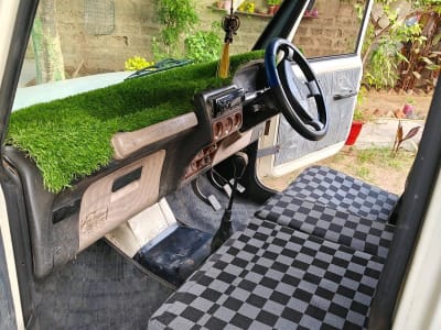 Mahindra Jeep White Manual SUV Mahindra Jeep White Manual SUV