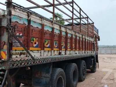 12 Wheeler Cargo Truck 2011-12 12 Wheeler Cargo Truck 2011-12