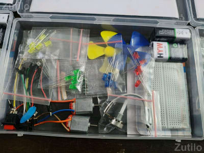 30 Plus Electronics Project Kit for Kids 30 Plus Electronics Project Kit for Kids
