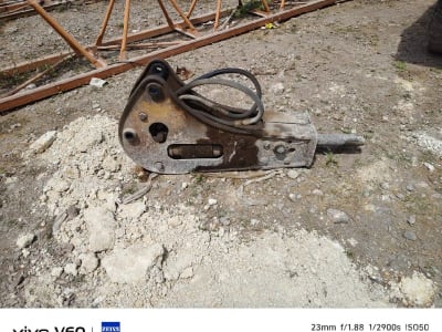 JCB 360 XHD Breaker with Pipe Kit JCB 360 XHD Breaker with Pipe Kit
