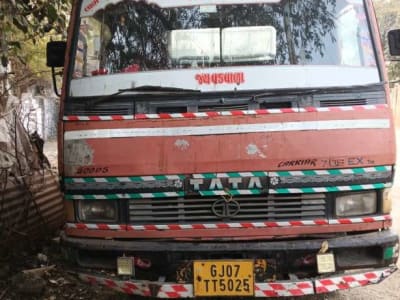 Tata 709 Goods Truck 2004 Tata 709 Goods Truck 2004
