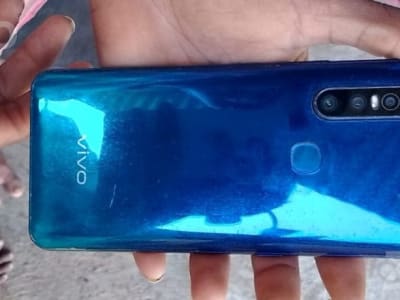 Used Vivo Smartphone Blue Color Used Vivo Smartphone Blue Color