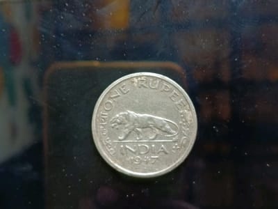 1947 India One Rupee Old Collectible Coin 1947 India One Rupee Old Collectible Coin