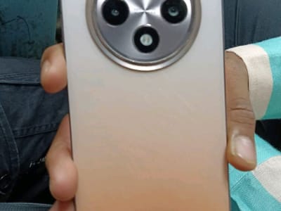 Oppo F27 Smartphone 7 Months Old Oppo F27 Smartphone 7 Months Old