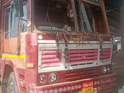 2011 6 Wheel Truck in Running Condition 2011 6 Wheel Truck in Running Condition