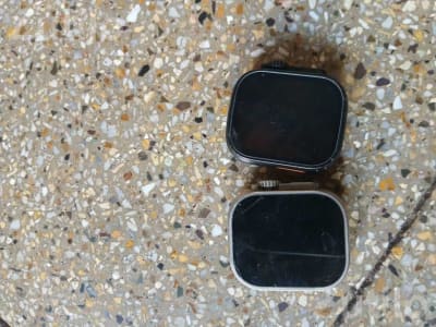 Used Smart Watches Set of 2 Used Smart Watches Set of 2