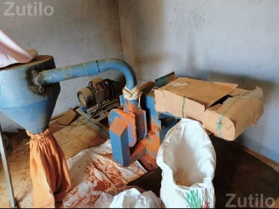 5HP Chili Pulverizer Grinding Machine 5HP Chili Pulverizer Grinding Machine