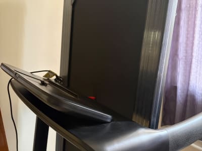 Durafit Velox 6 HP Peak BLDC Motorized Treadmill – Like New Durafit Velox 6 HP Peak BLDC Motorized Treadmill – Like New