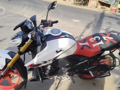 TVS Apache RTR 160 4V Bike TVS Apache RTR 160 4V Bike