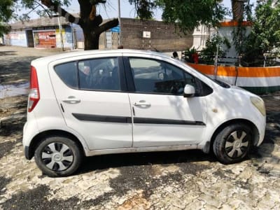 2013 Diesel Hatchback Car White 2013 Diesel Hatchback Car White