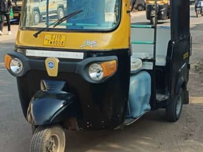 2016 Auto Rickshaw with All Documents 2016 Auto Rickshaw with All Documents