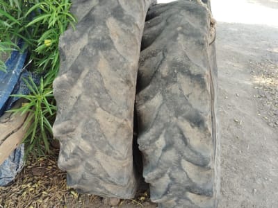Tractor Tyre Set 12.4-28 Goodyear MRF Tractor Tyre Set 12.4-28 Goodyear MRF